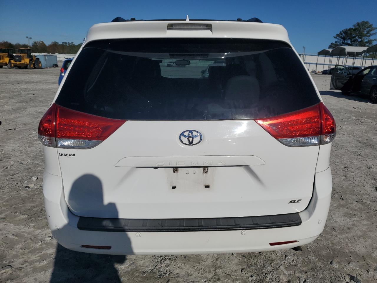 2014 Toyota Sienna Xle VIN: 5TDYK3DC4ES426040 Lot: 81919464