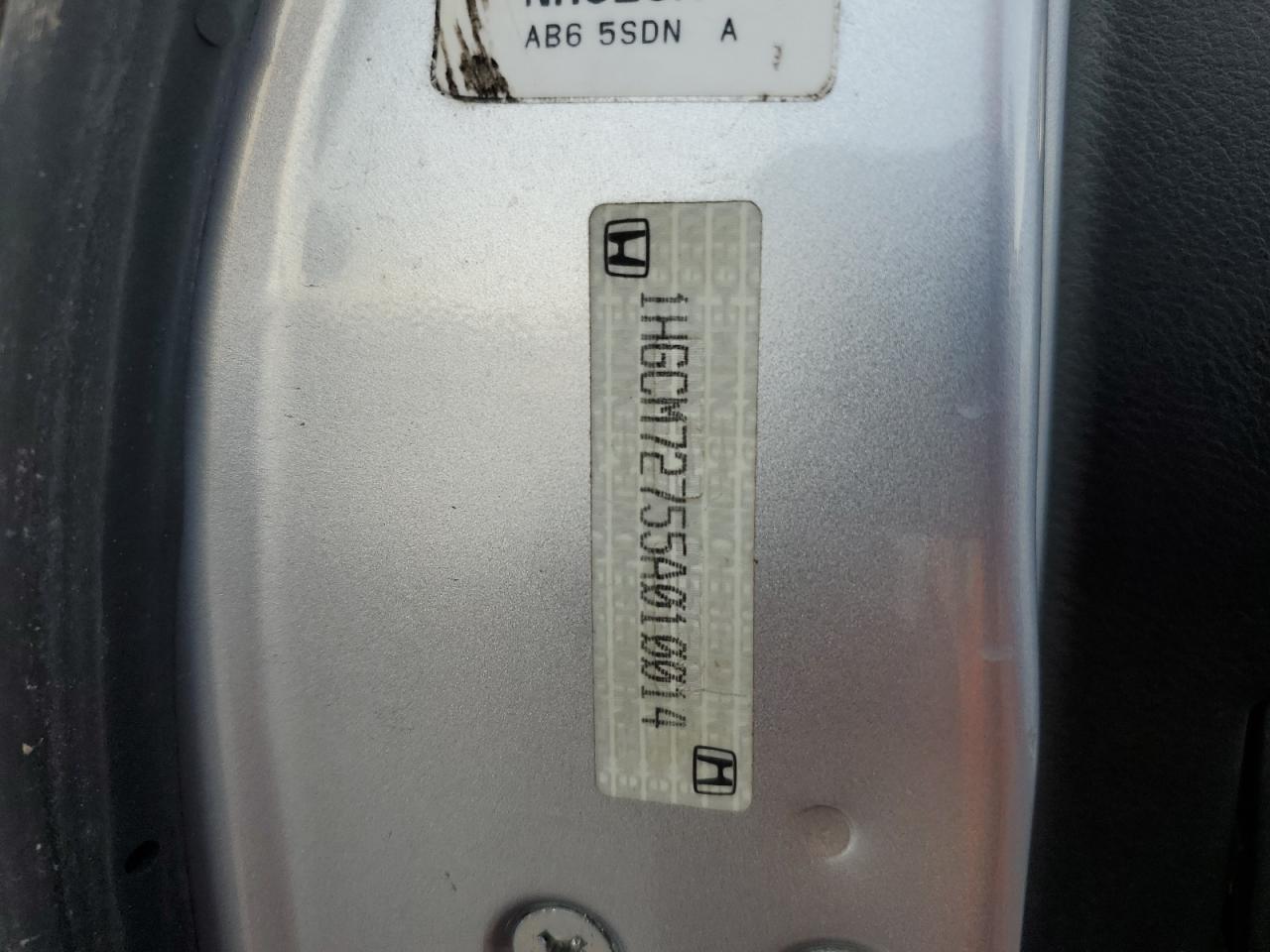 2005 Honda Accord - Image 12