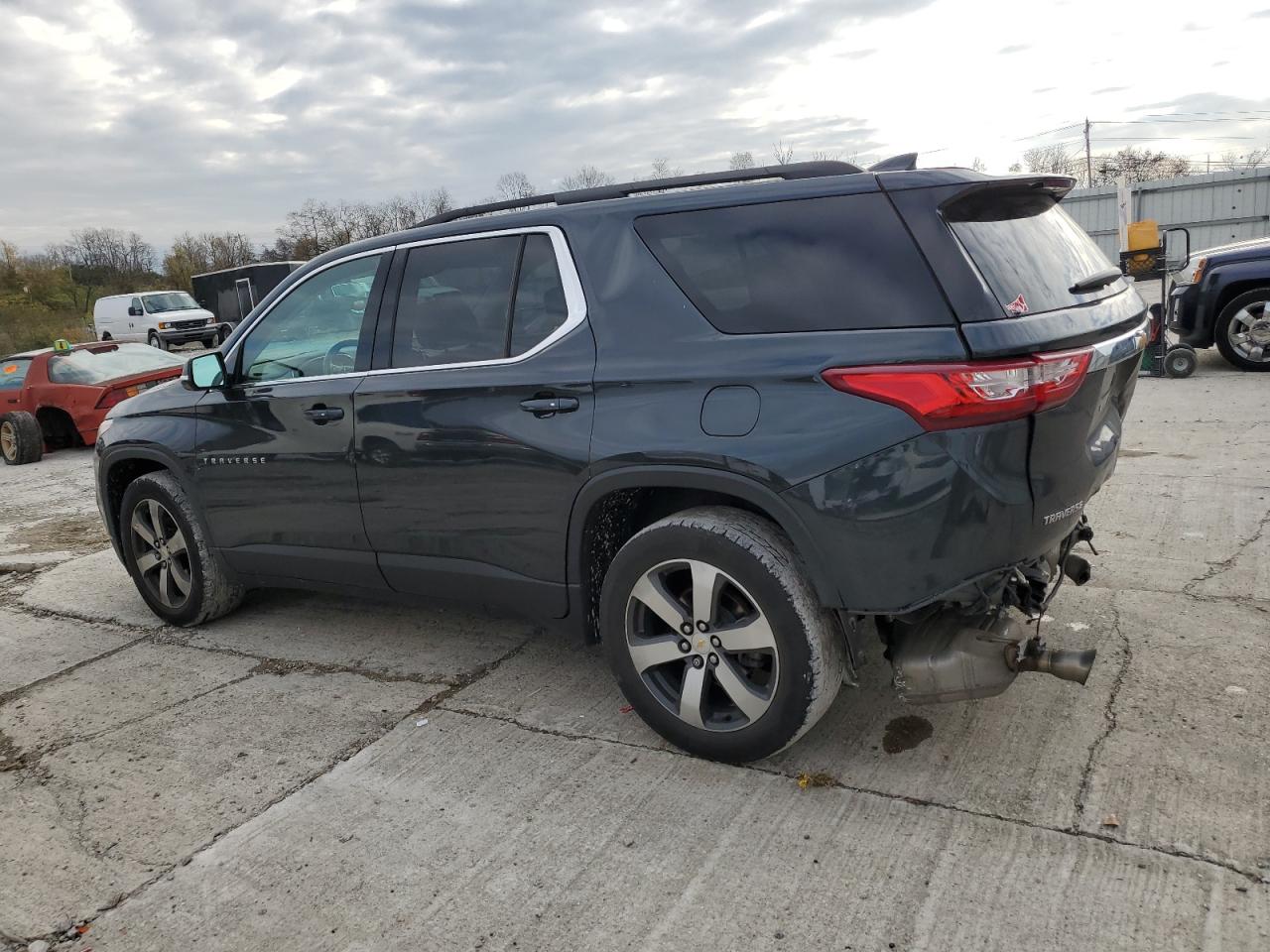 2019 Chevrolet Traverse - Image 2