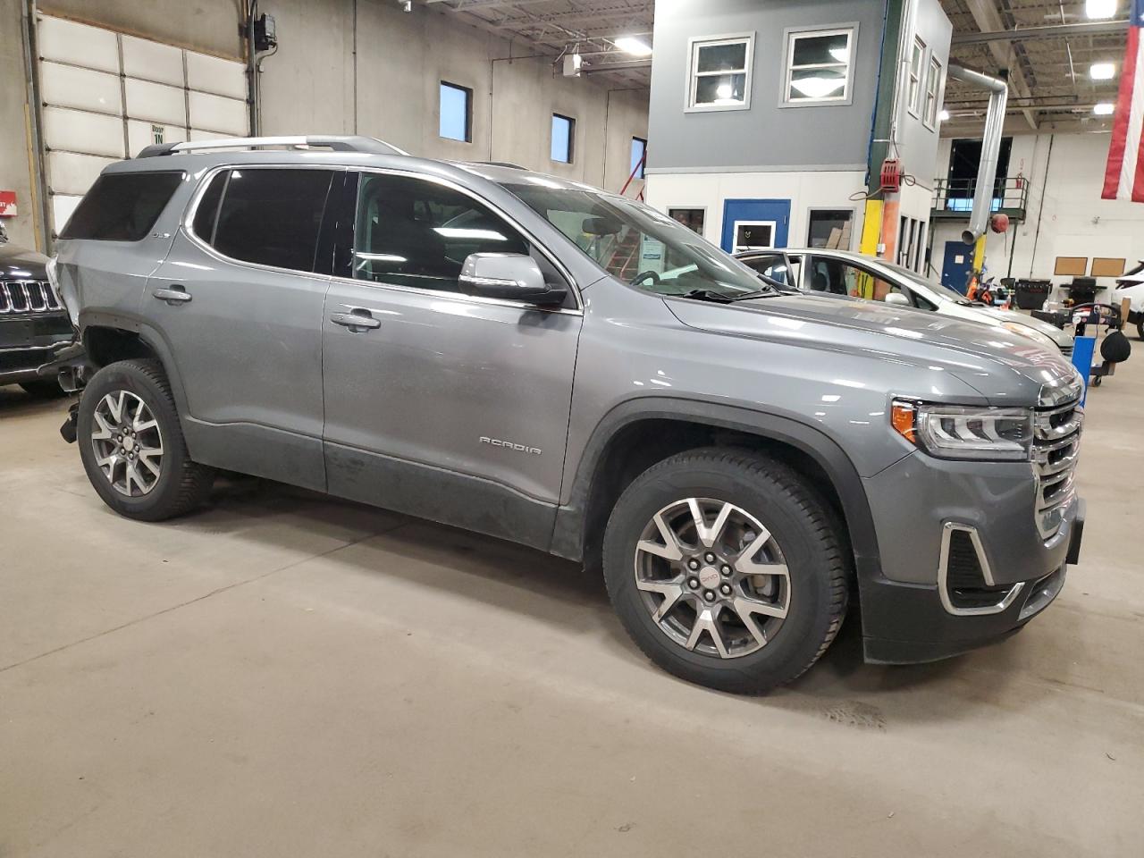 2020 GMC Acadia - Image 4