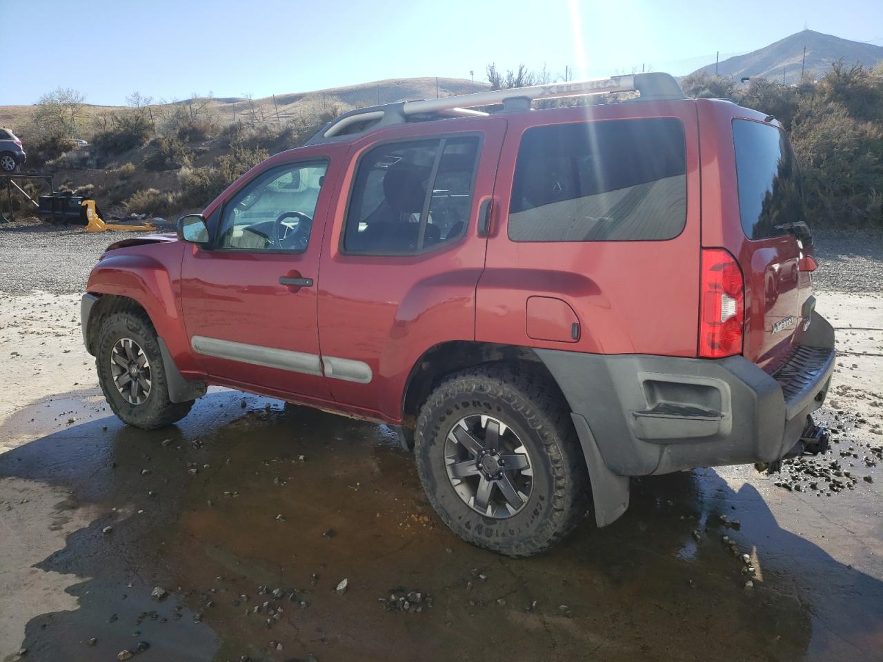 2014 Nissan XTerra - Image 2