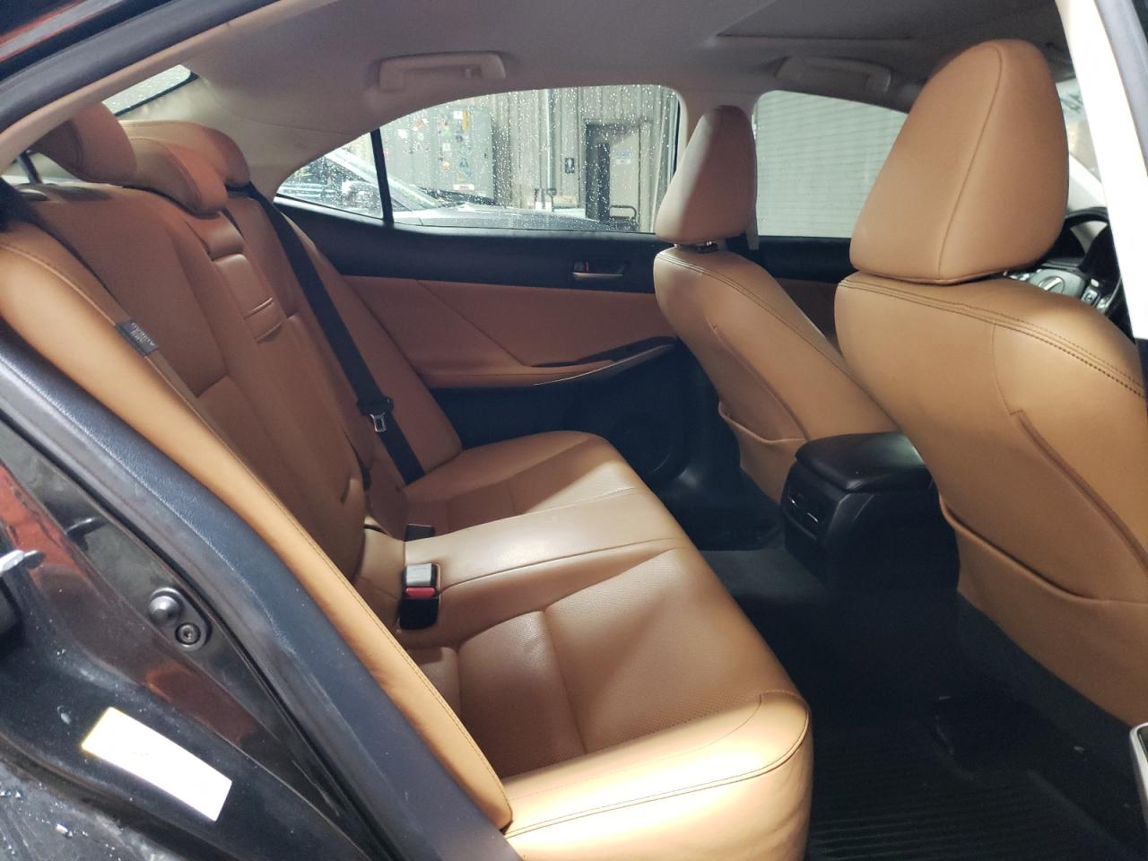 2017 Lexus IS - Image 10