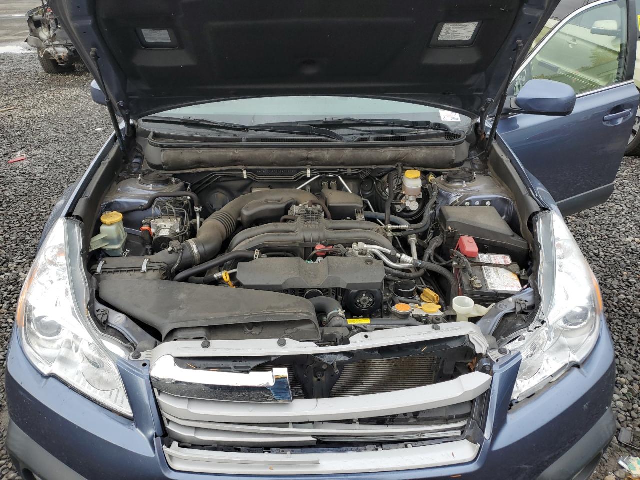 2013 Subaru Outback - Image 11