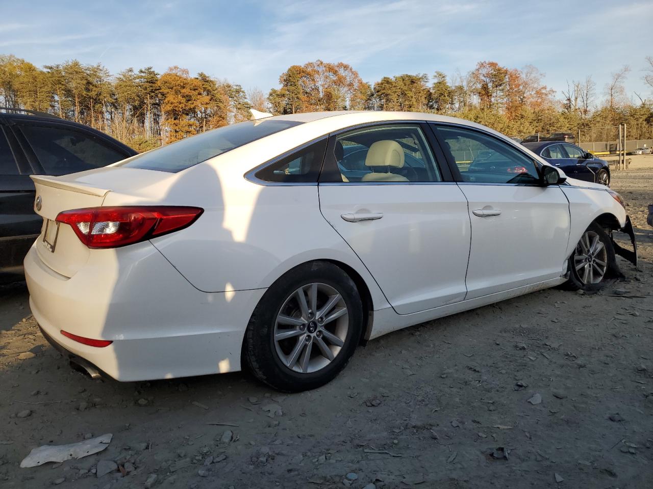 2015 Hyundai Sonata - Image 3