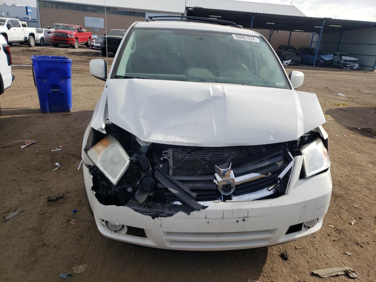 2010 Dodge Caravan - Image 5