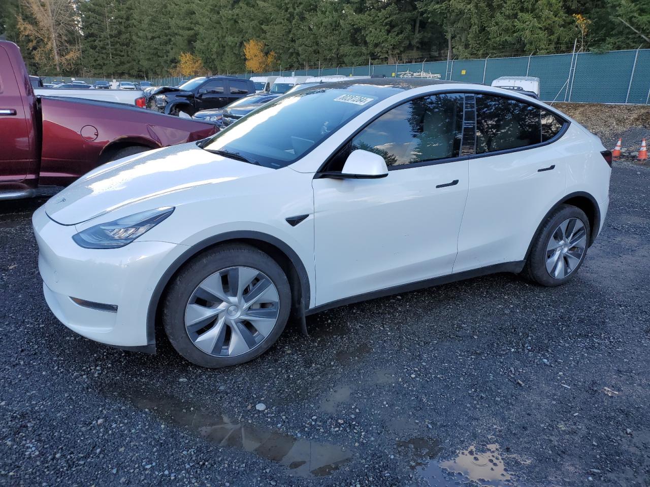 VIN 7SAYGDEE8NF468452 2022 TESLA MODEL Y no.1