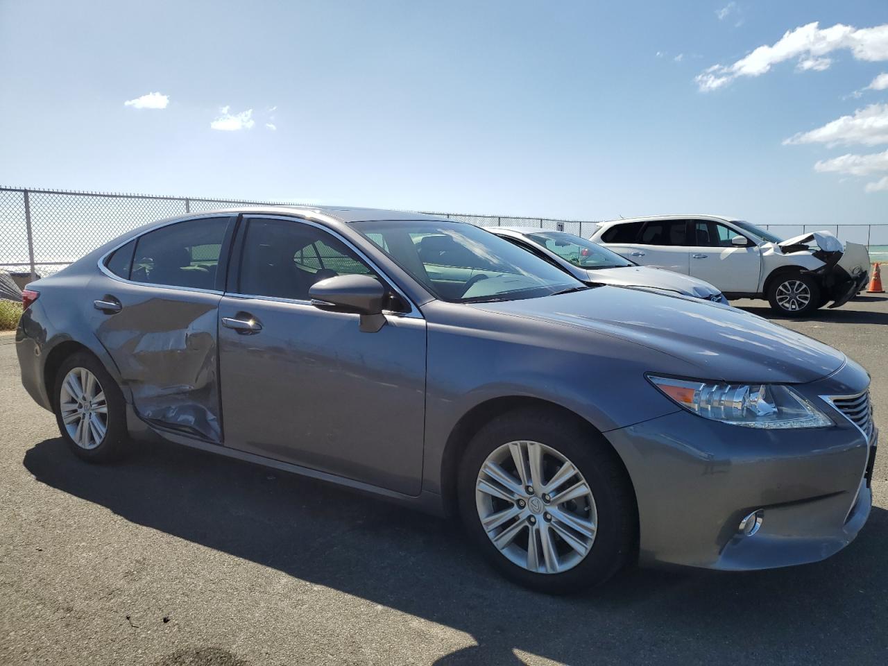 2013 Lexus ES - Image 4