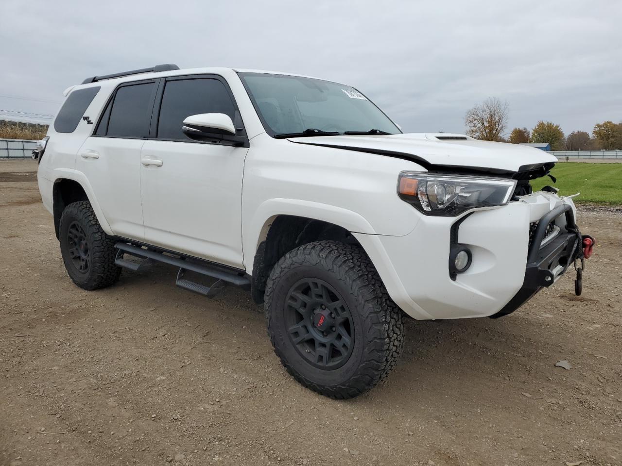 VIN JTEBU5JR7K5730240 2019 TOYOTA 4RUNNER no.4