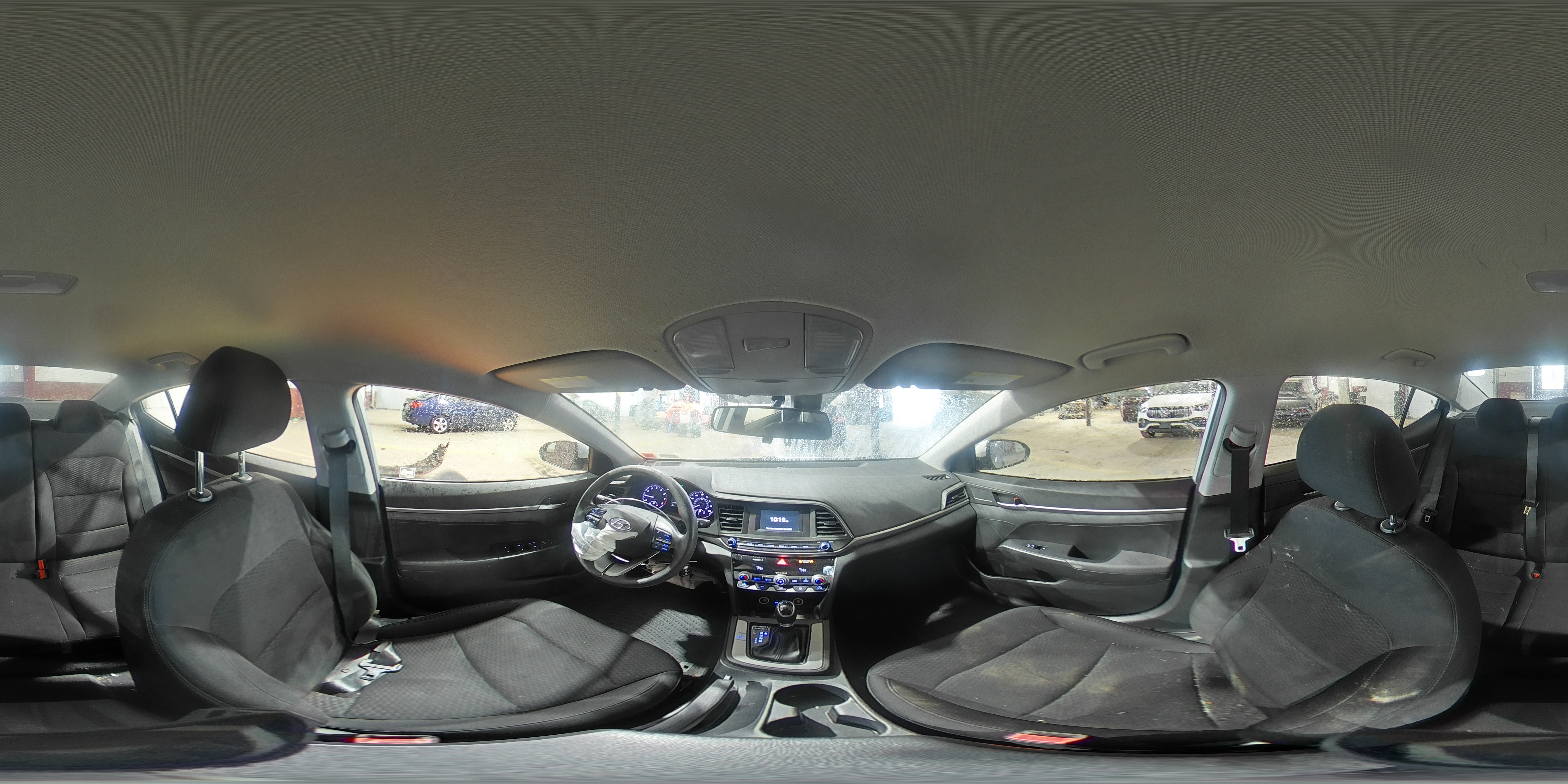 2020 Hyundai Elantra - Image 13