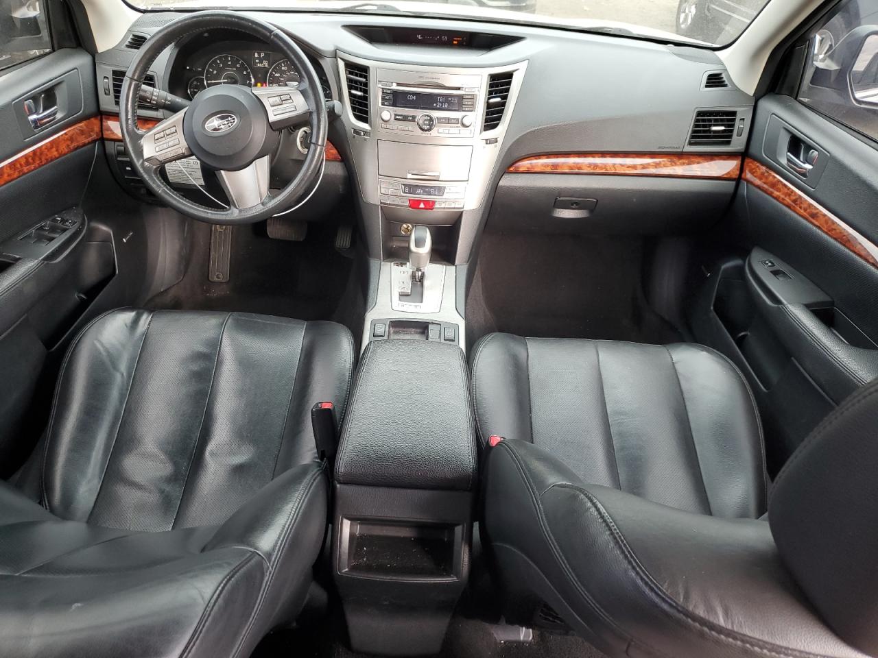 2011 Subaru Outback - Image 8