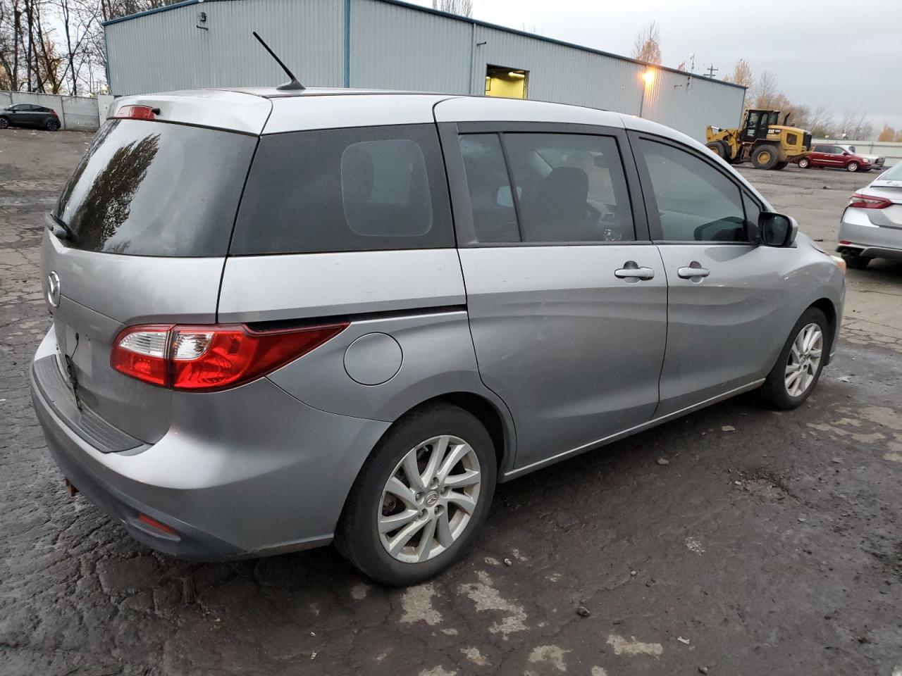 2012 Mazda 5 - Image 3