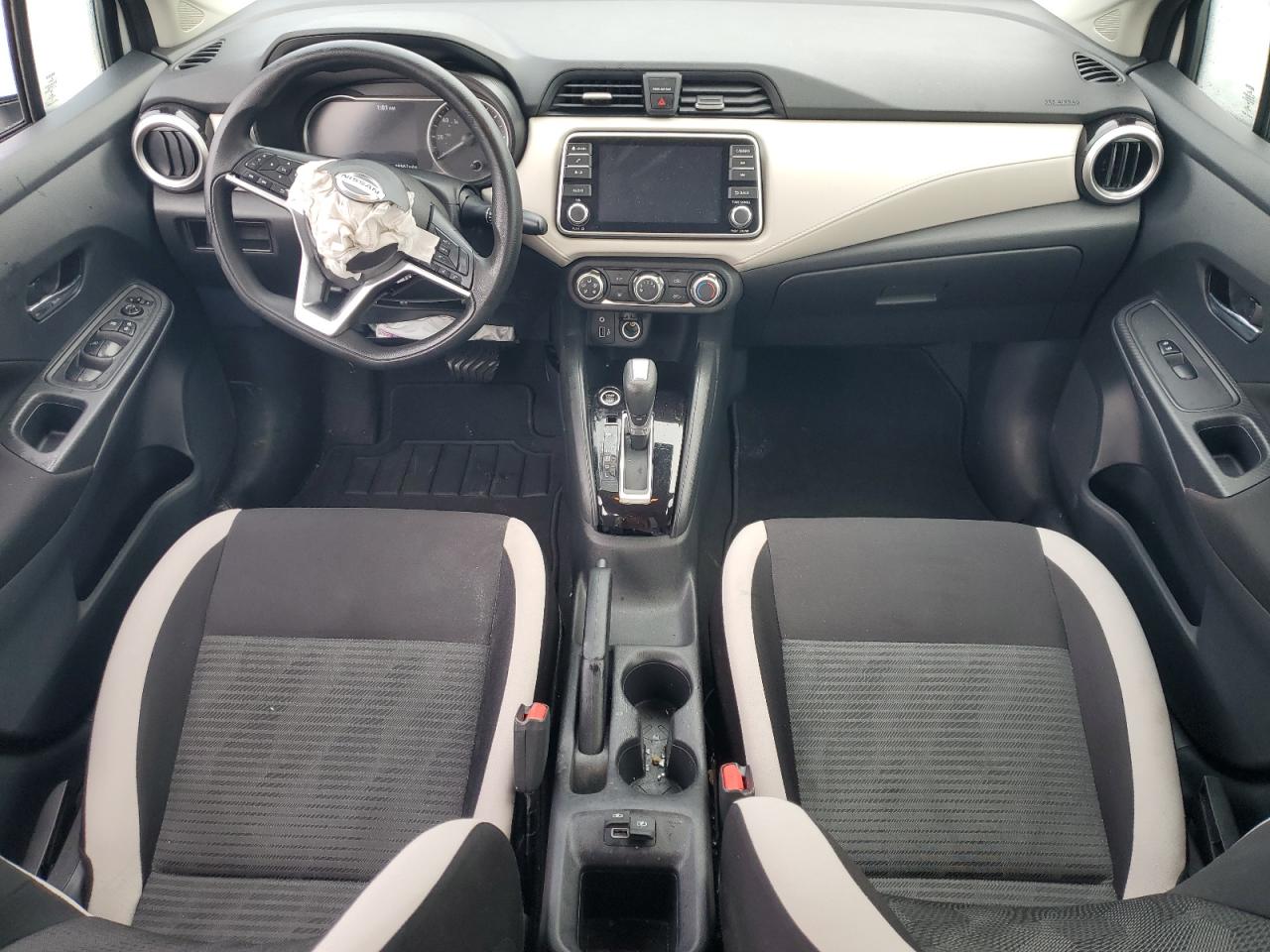 2021 Nissan Versa - Image 8