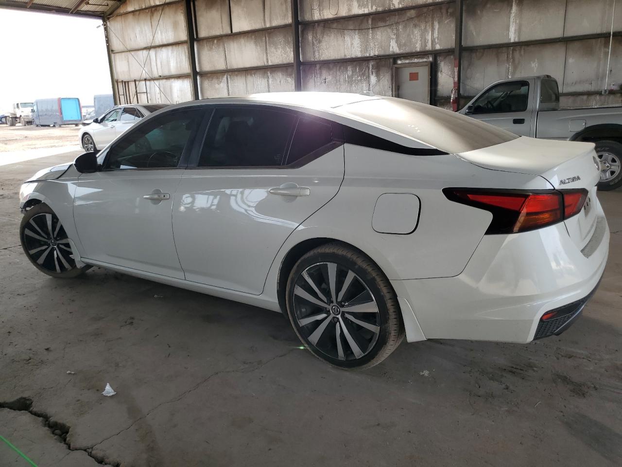 2019 Nissan Altima - Image 2