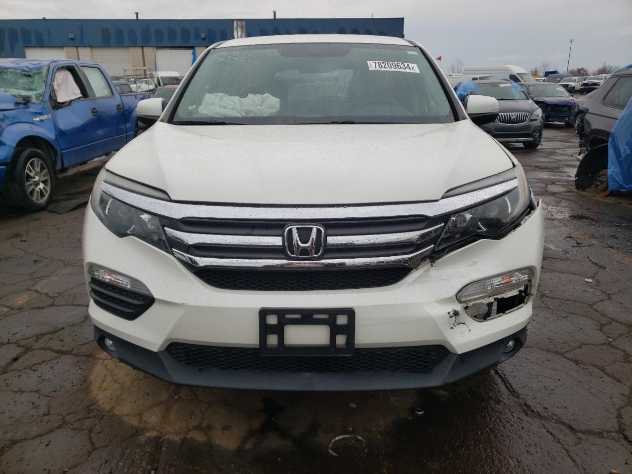 2018 Honda Pilot - Image 5