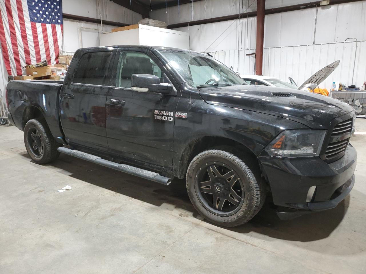 2015 RAM 1500 - Image 4