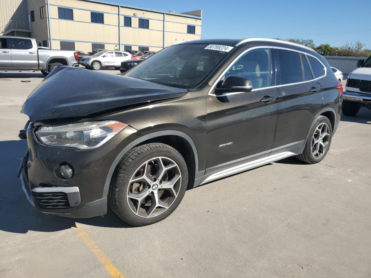 VIN WBXHT3C31G5E50387 2016 BMW X1 no.1