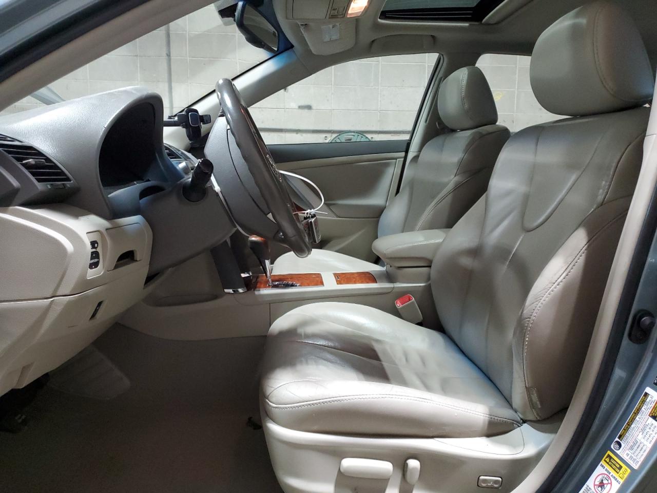 2010 Toyota Camry - Image 7