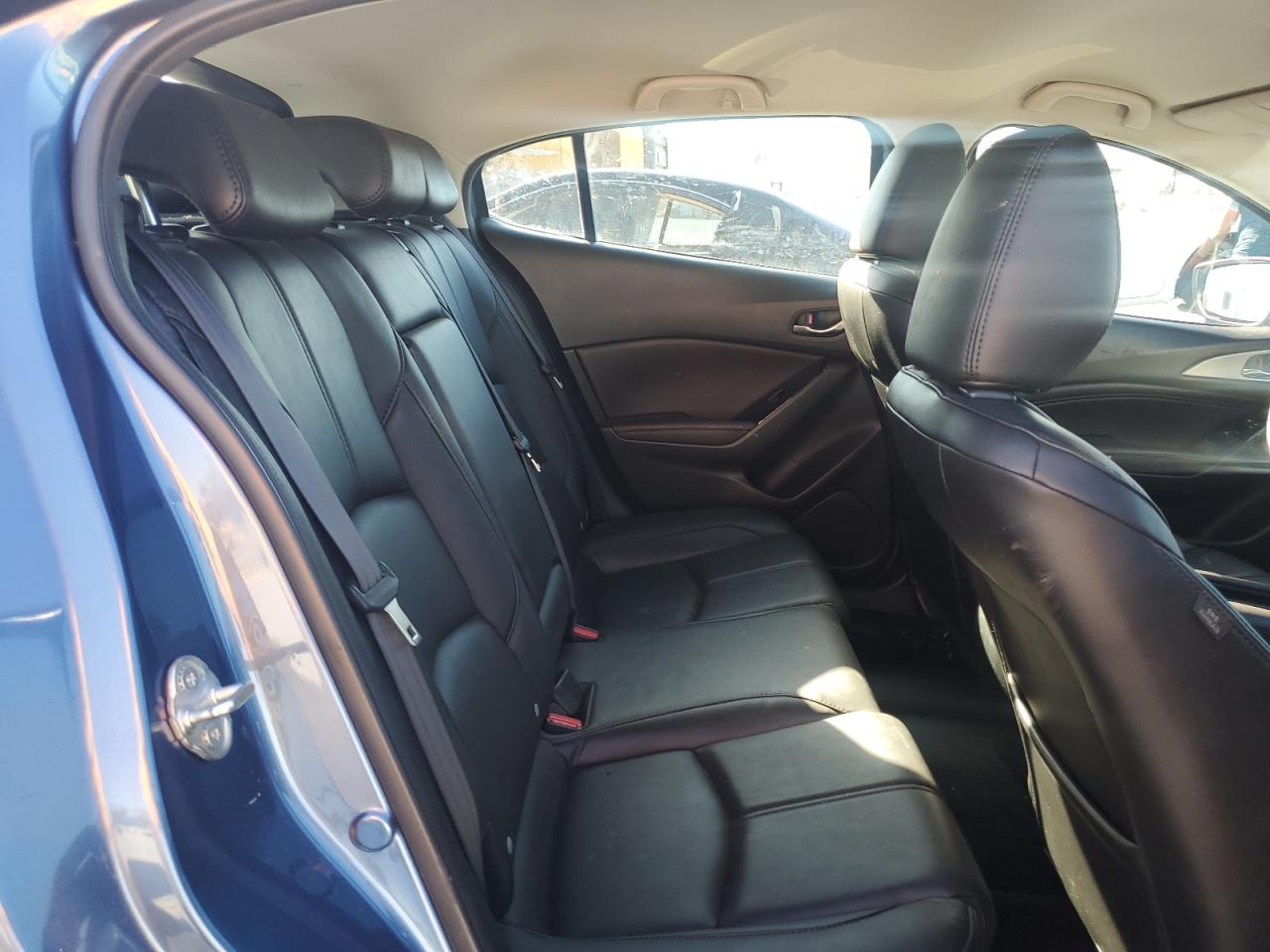 2018 Mazda 3 - Image 11