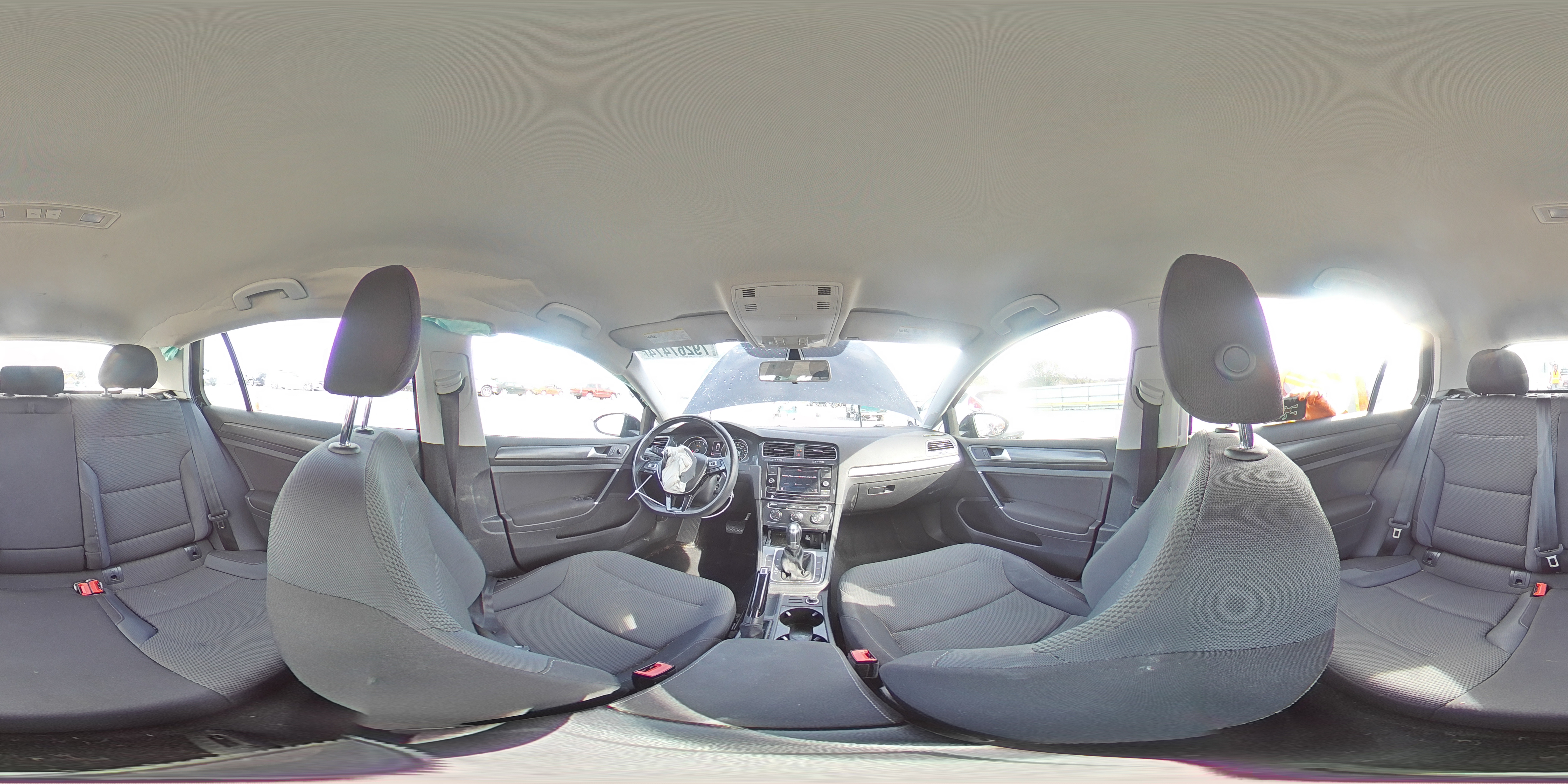 2018 Volkswagen Golf - Image 14