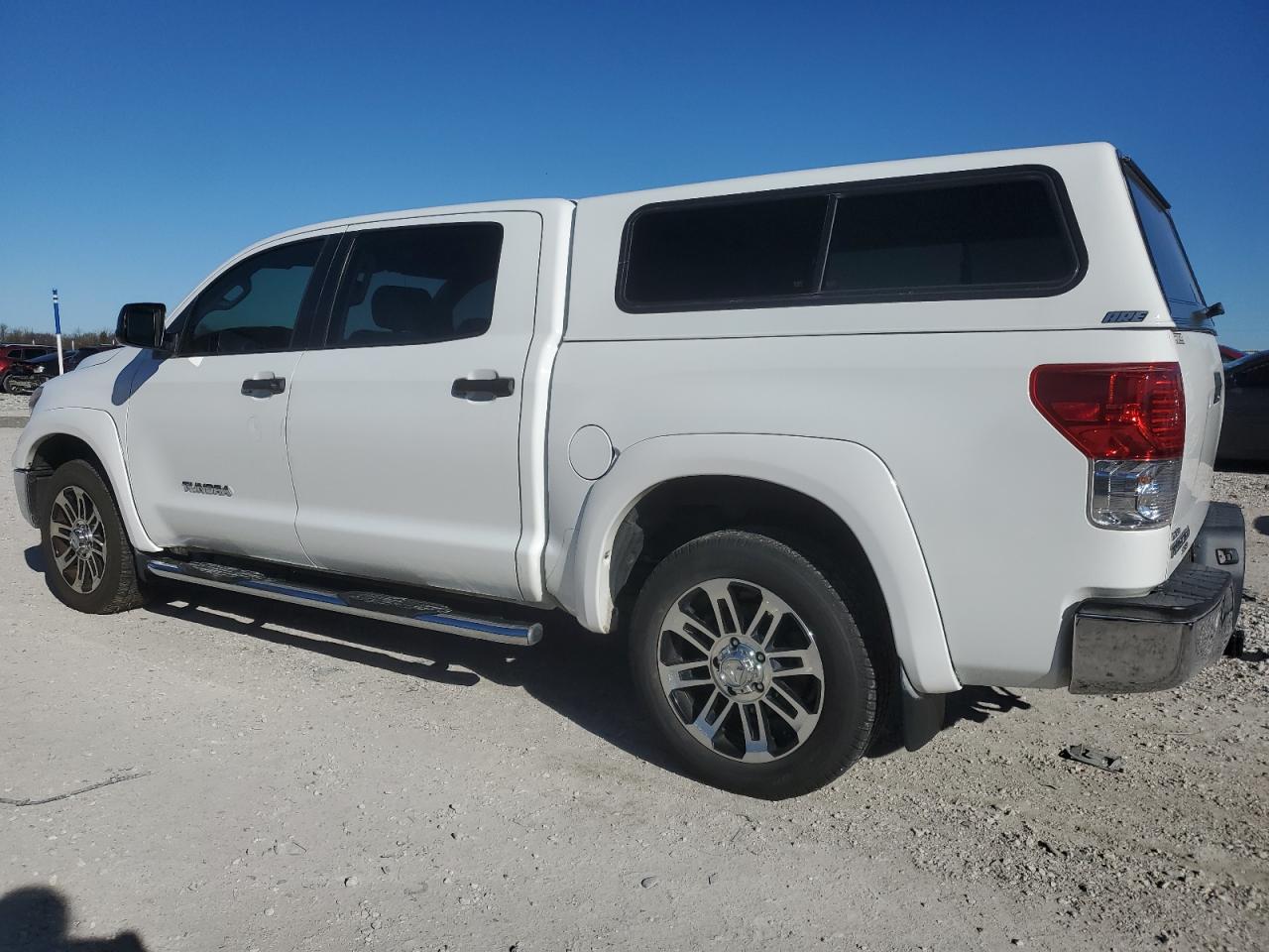 2013 Toyota Tundra Crewmax Sr5 VIN: 5TFDM5F17DX041869 Lot: 80683924