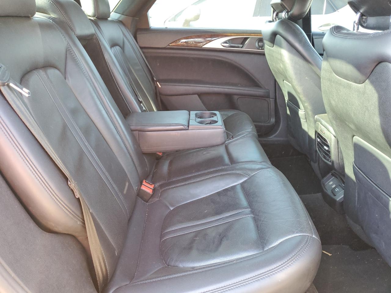 2018 Lincoln MKZ - Image 10