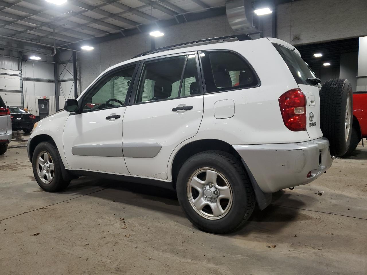2005 Toyota RAV 4 - Image 2