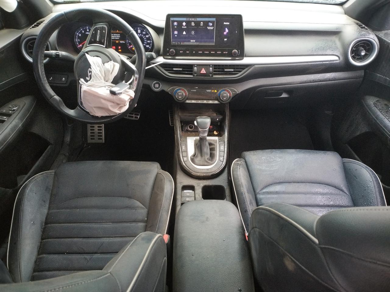 2023 Kia Forte - Image 8