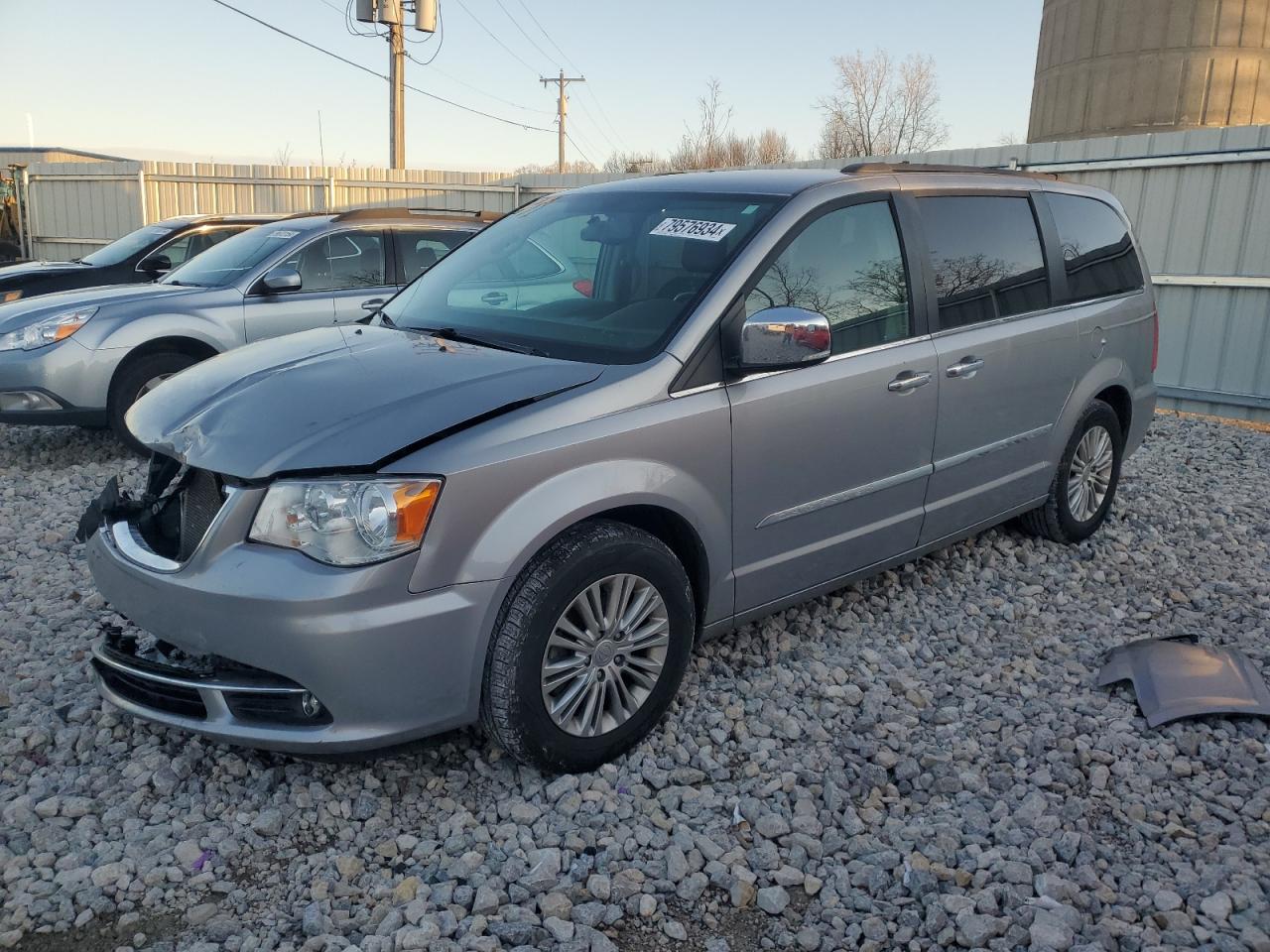2015 Chrysler Town & Country - Image 1