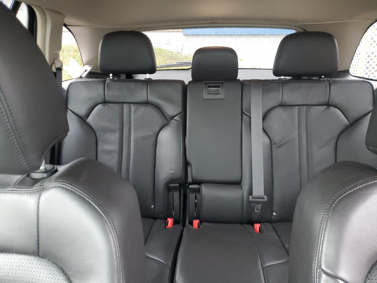 2011 Lincoln MKX - Image 10