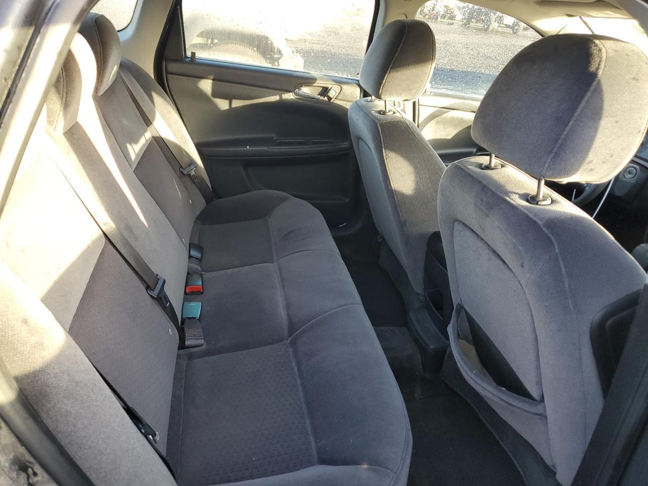 2010 Chevrolet Impala - Image 10