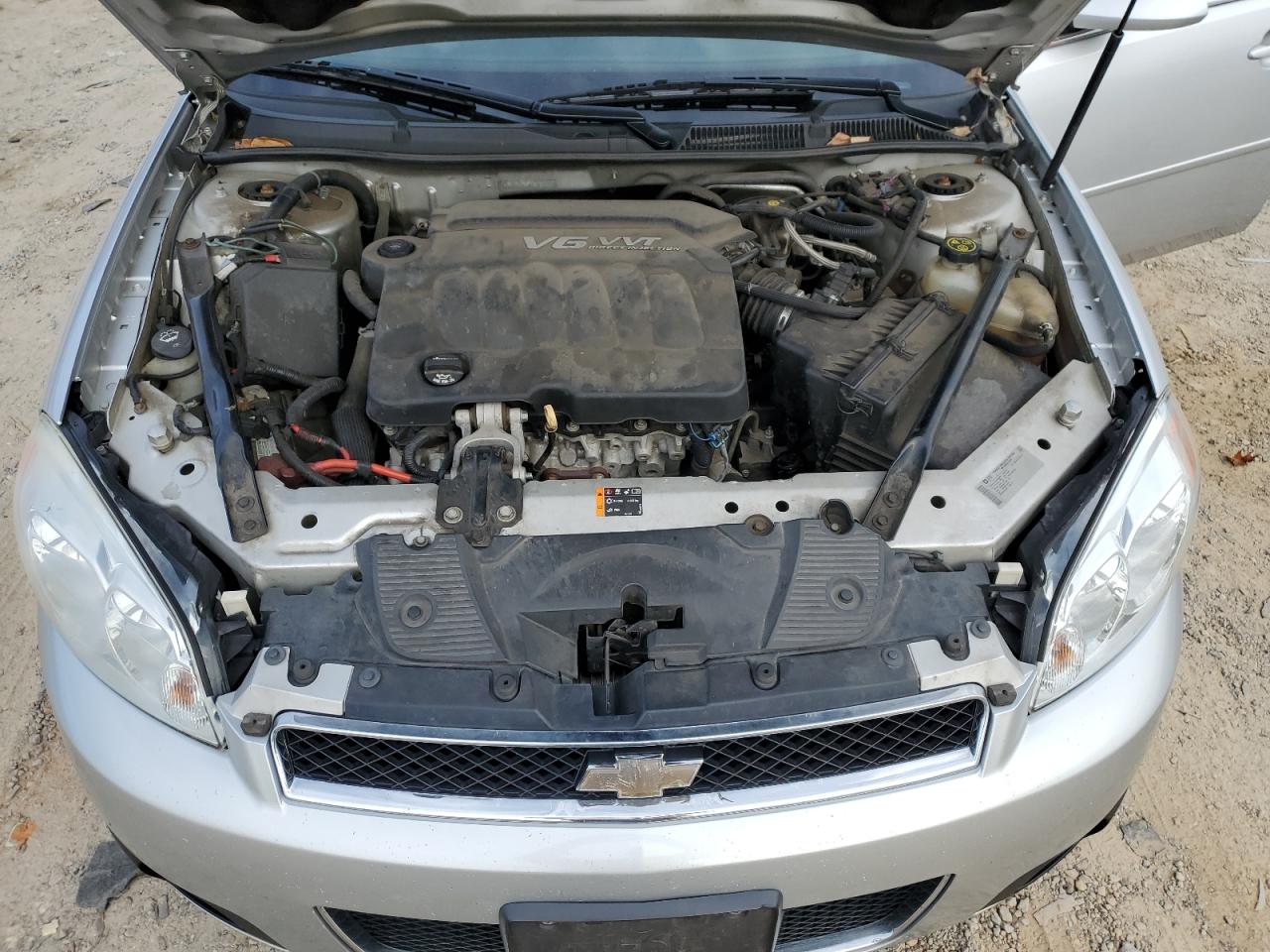 2014 Chevrolet Impala - Image 11