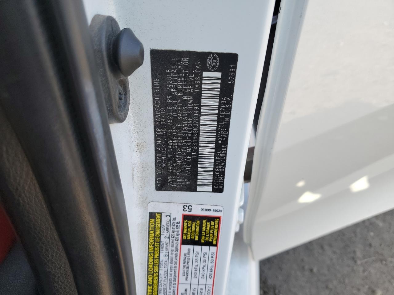 2019 Toyota Camry - Image 14