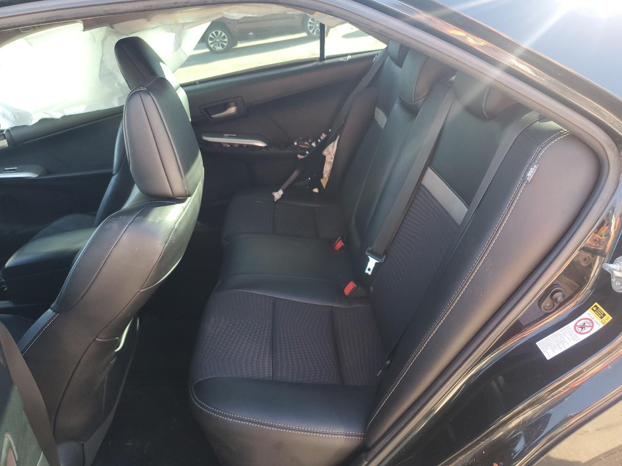 2012 Toyota Camry - Image 10