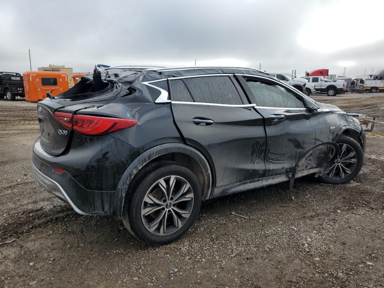 2018 Infiniti QX30 - Image 3