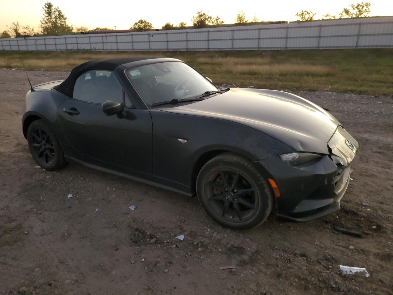 2021 Mazda MX-5 - Image 4