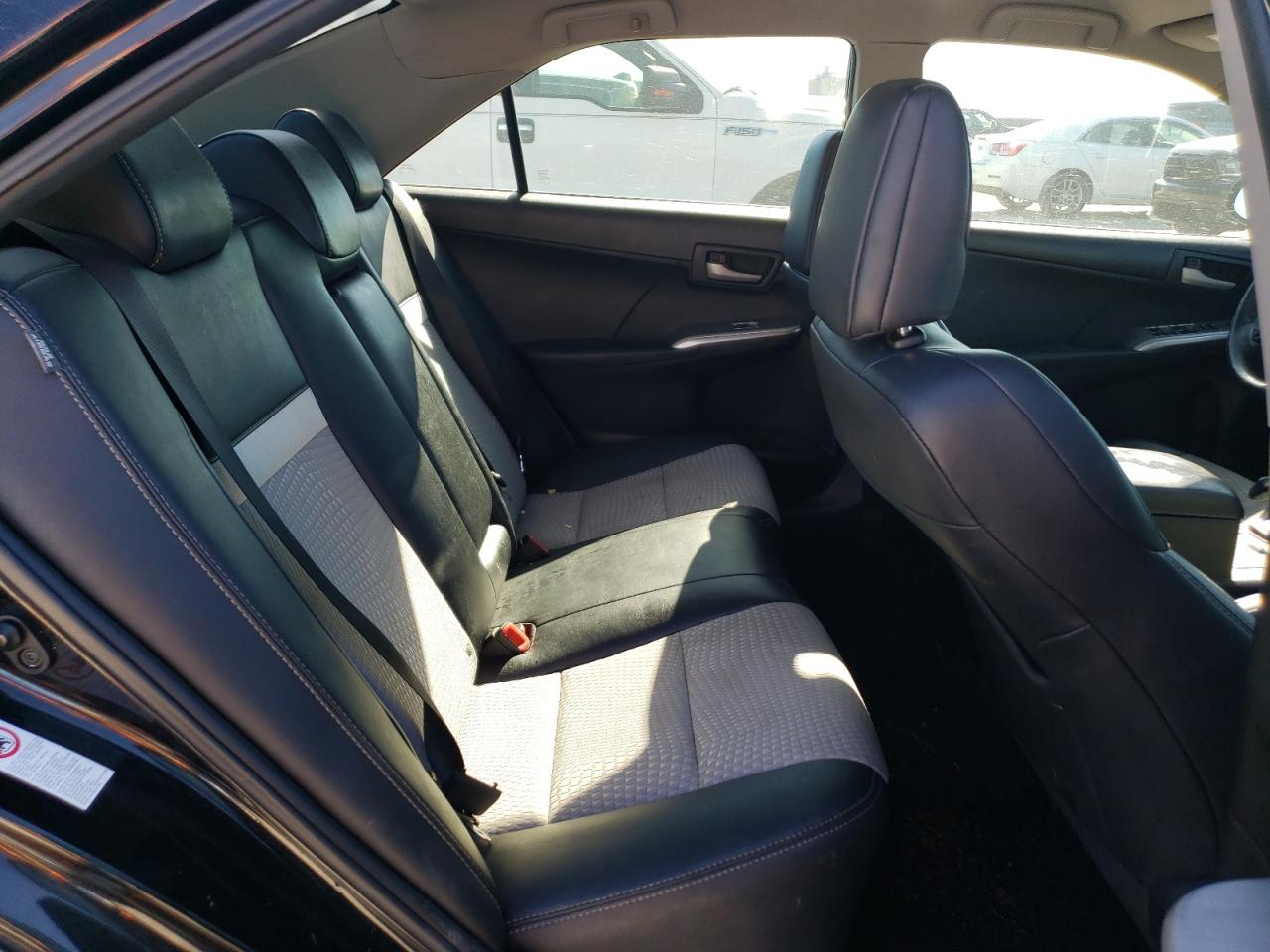 2012 Toyota Camry - Image 11
