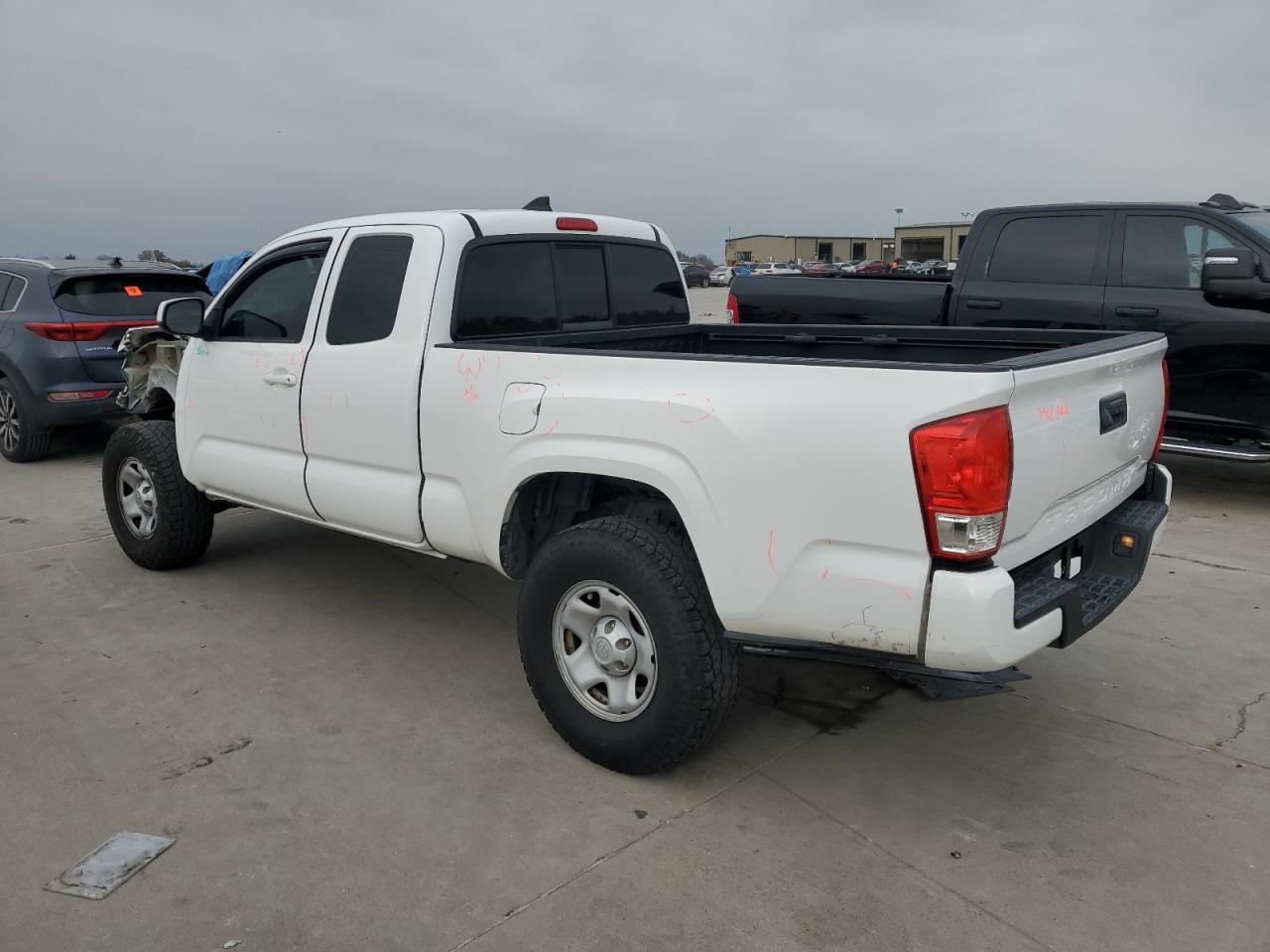 VIN 5TFRX5GN0HX075768 2017 TOYOTA TACOMA no.2