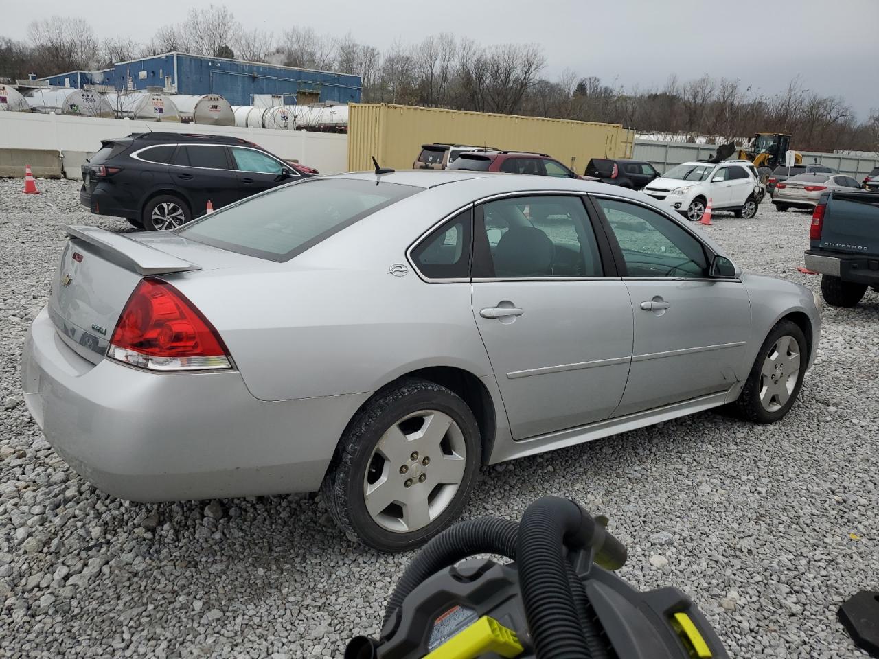 2011 Chevrolet Impala - Image 3