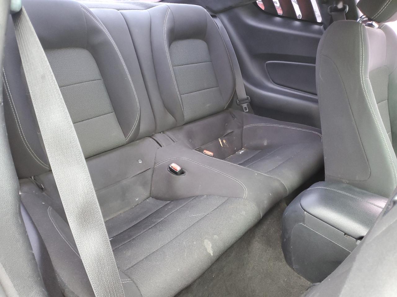 2016 Ford Mustang - Image 10