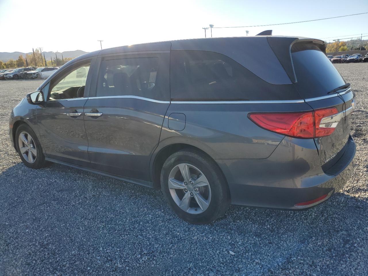 2019 Honda Odyssey - Image 2