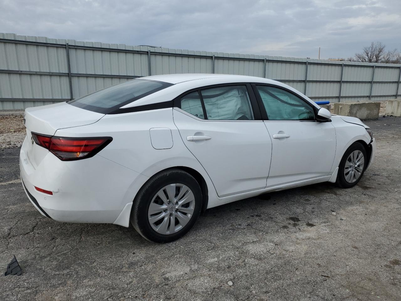2022 Nissan Sentra - Image 3