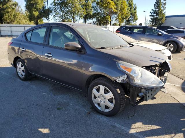  NISSAN VERSA 2015 Сірий