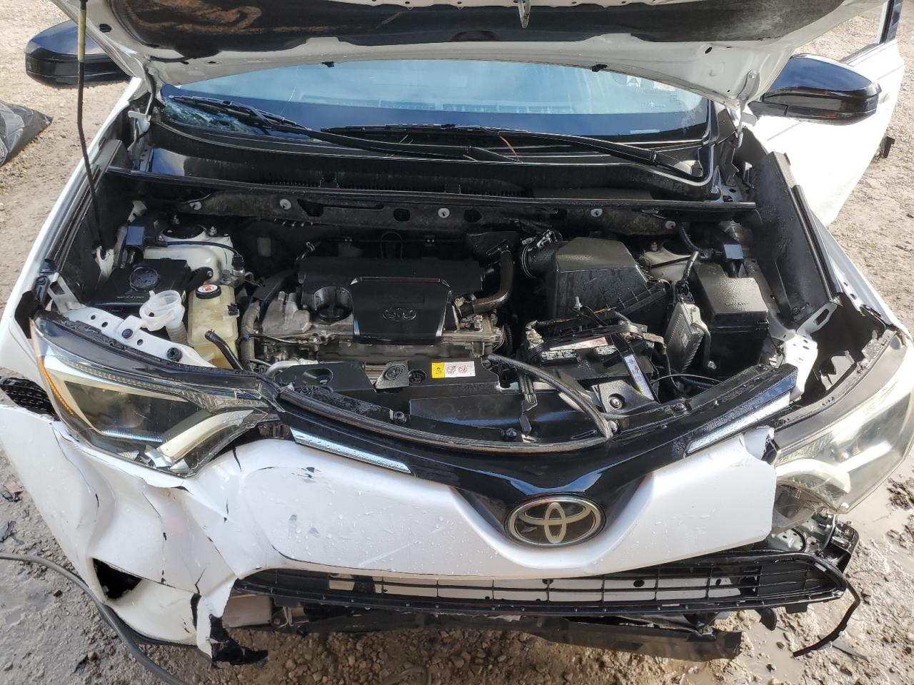 2017 Toyota RAV 4 - Image 13
