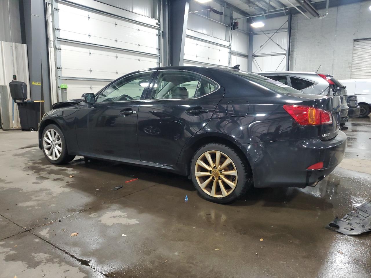 2010 Lexus IS - Image 2