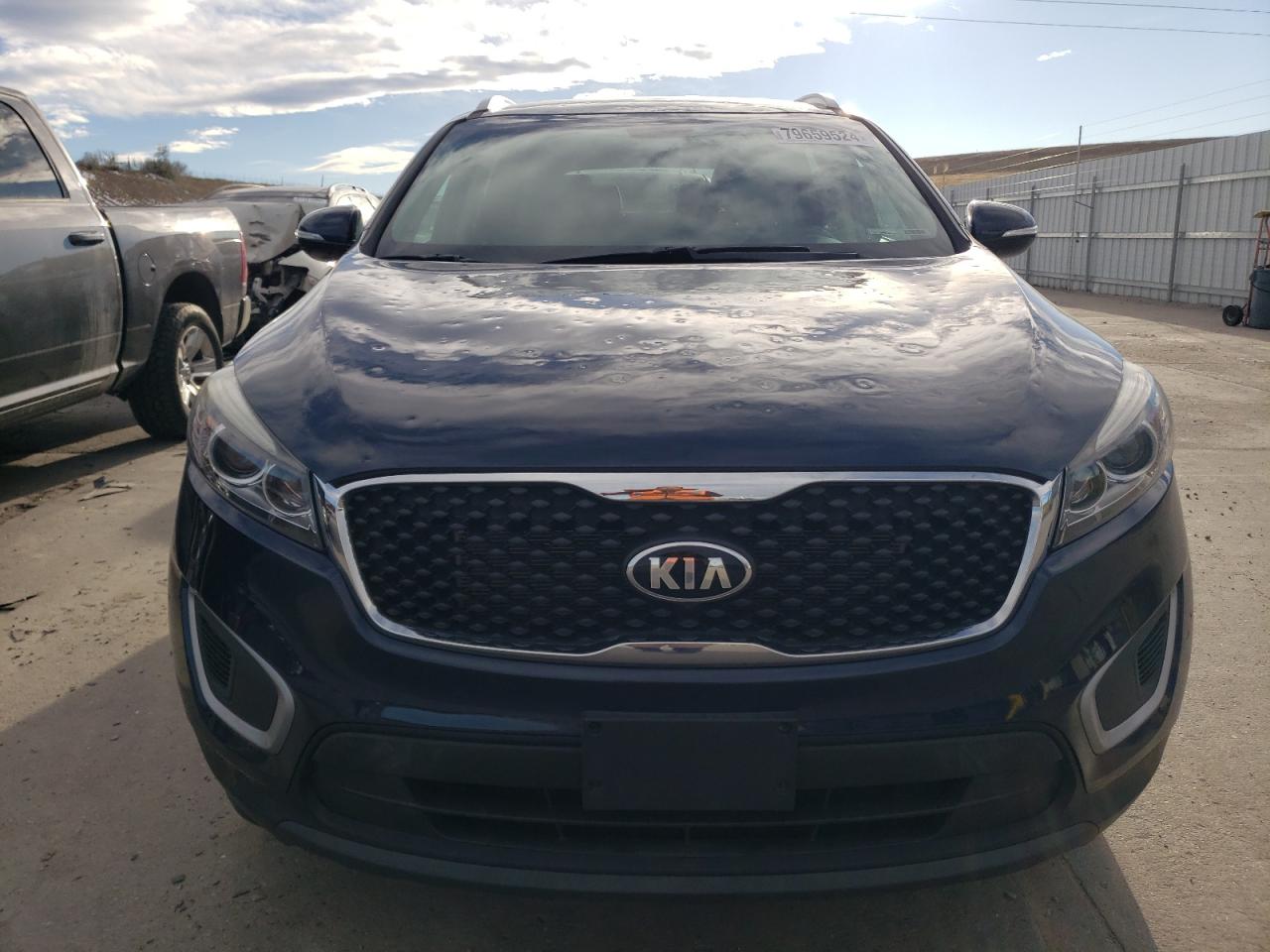 2018 Kia Sorento - Image 5