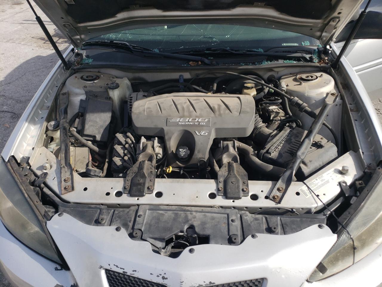2004 Pontiac Grand Prix - Image 11