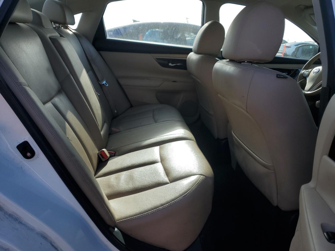 2015 Nissan Altima - Image 10