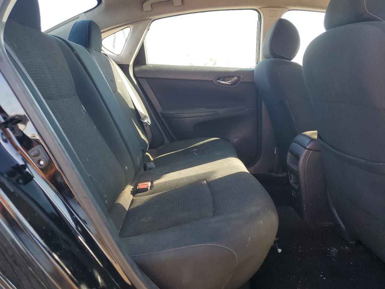 2019 Nissan Sentra - Image 10