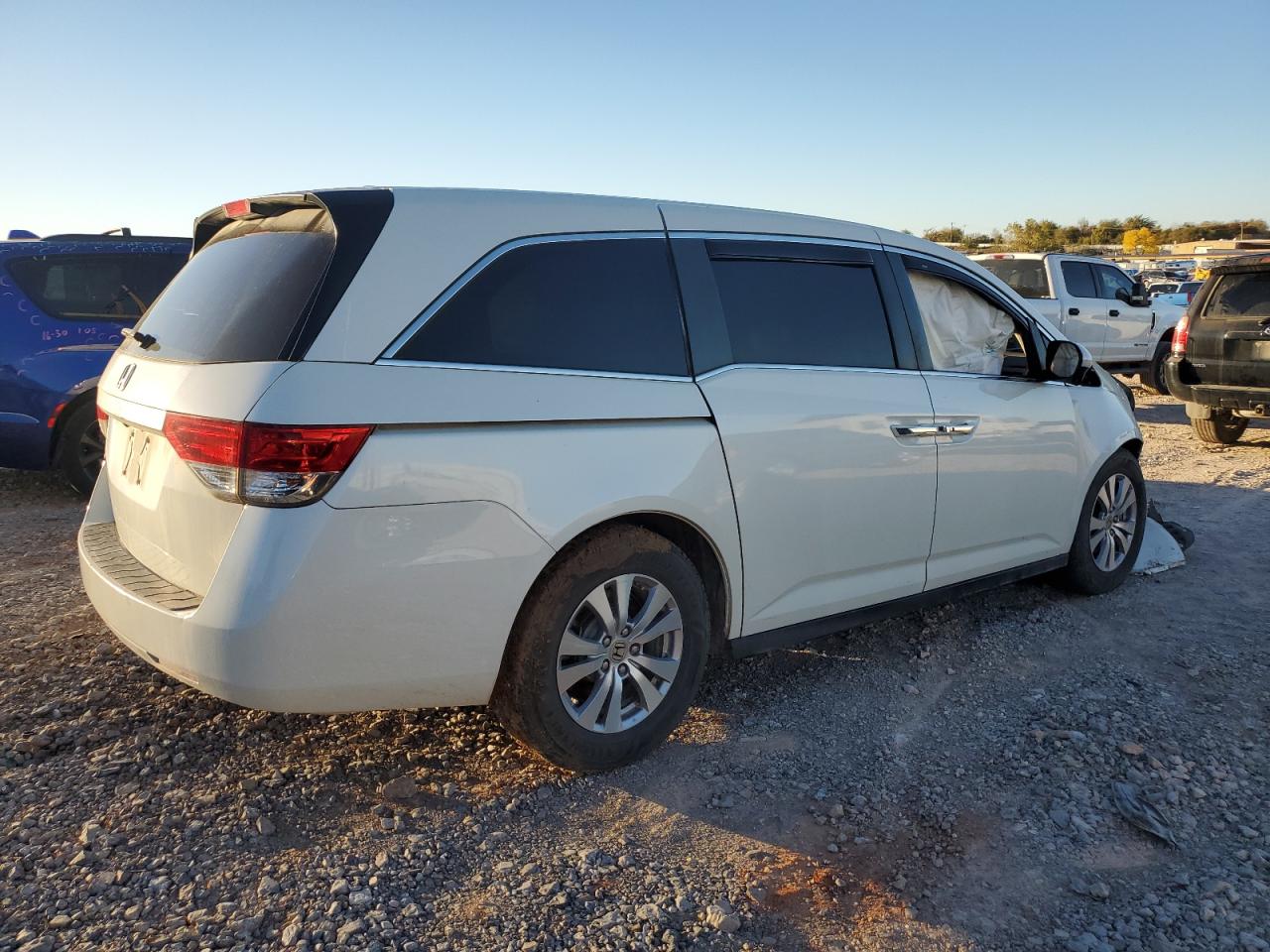 2016 Honda Odyssey - Image 3