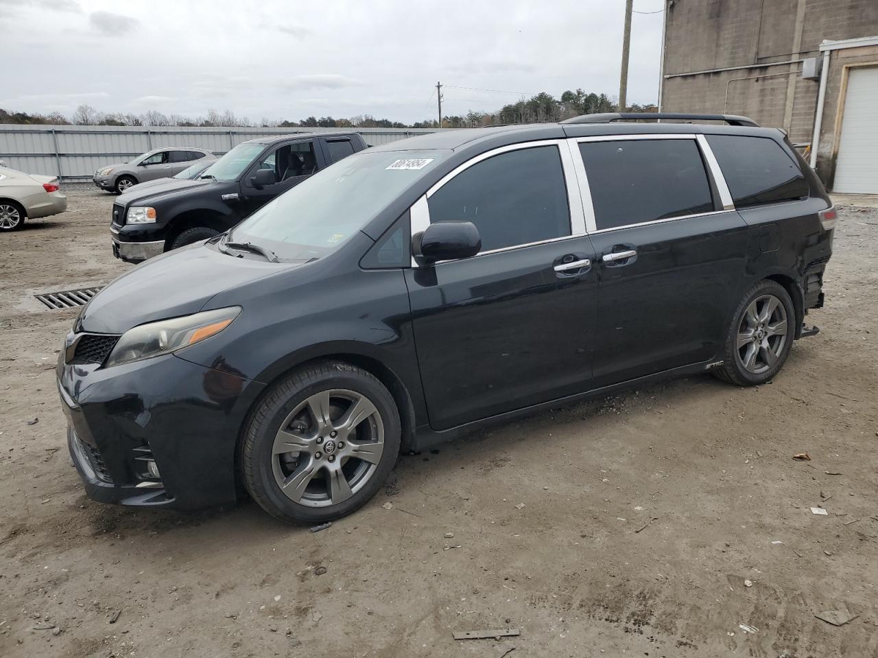 2018 TOYOTA SIENNA